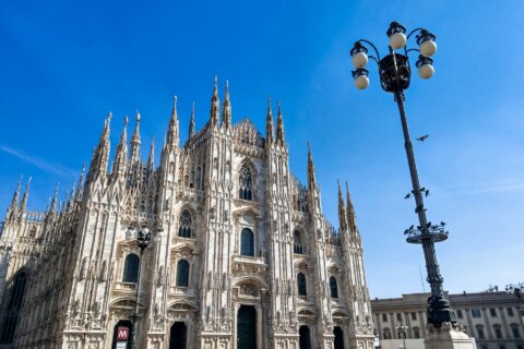 添乗員同行 羽田発着 エコノミークラス席 エンジョイ 人気の4都市をめぐる イタリア満喫 8日間